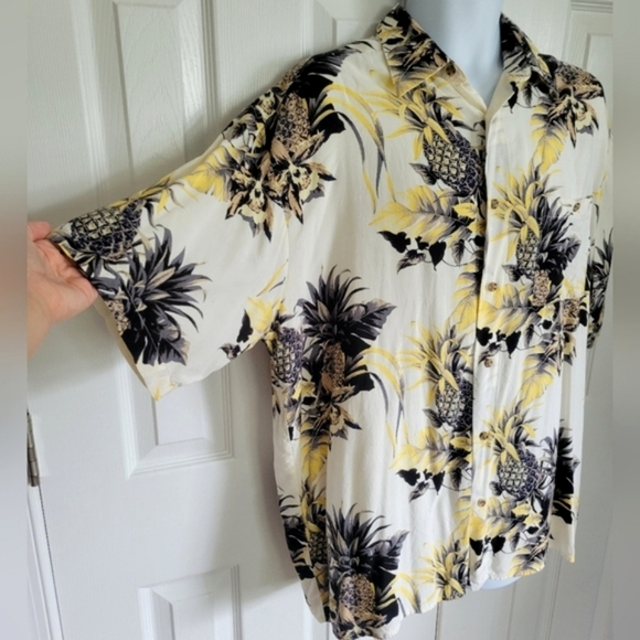 Puritan Hawaiian shirt pineapple floral off white black yellow button down large - Picture 16 of 16